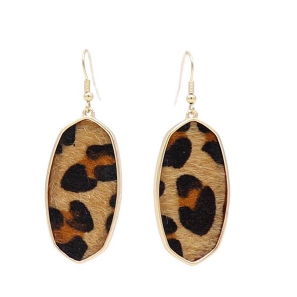 NWT Oval Shaped Leopard Earrings